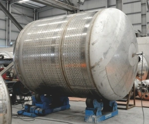 Санитарные резервуары и емкости из нержавеющей стали